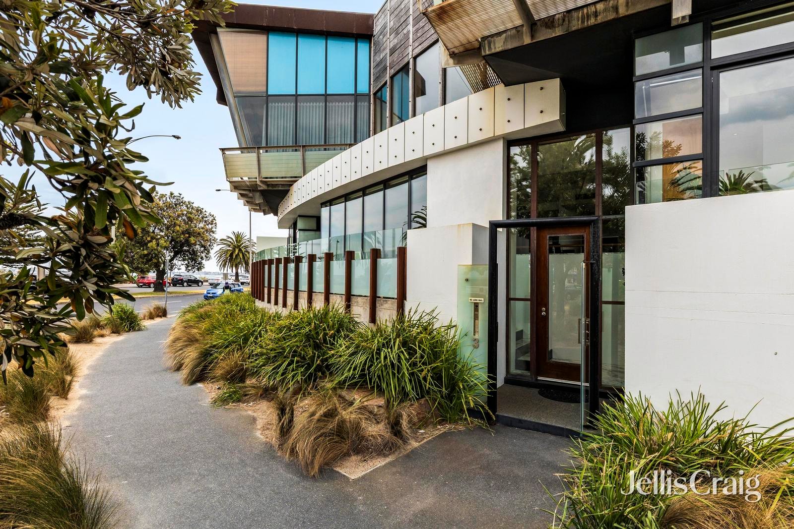 3/1 Beach Street, Port&nbsp;Melbourne image 1