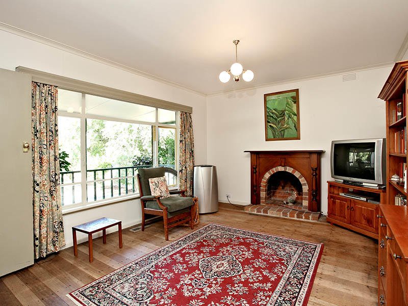 31 Belmont Road West, Croydon South image 3