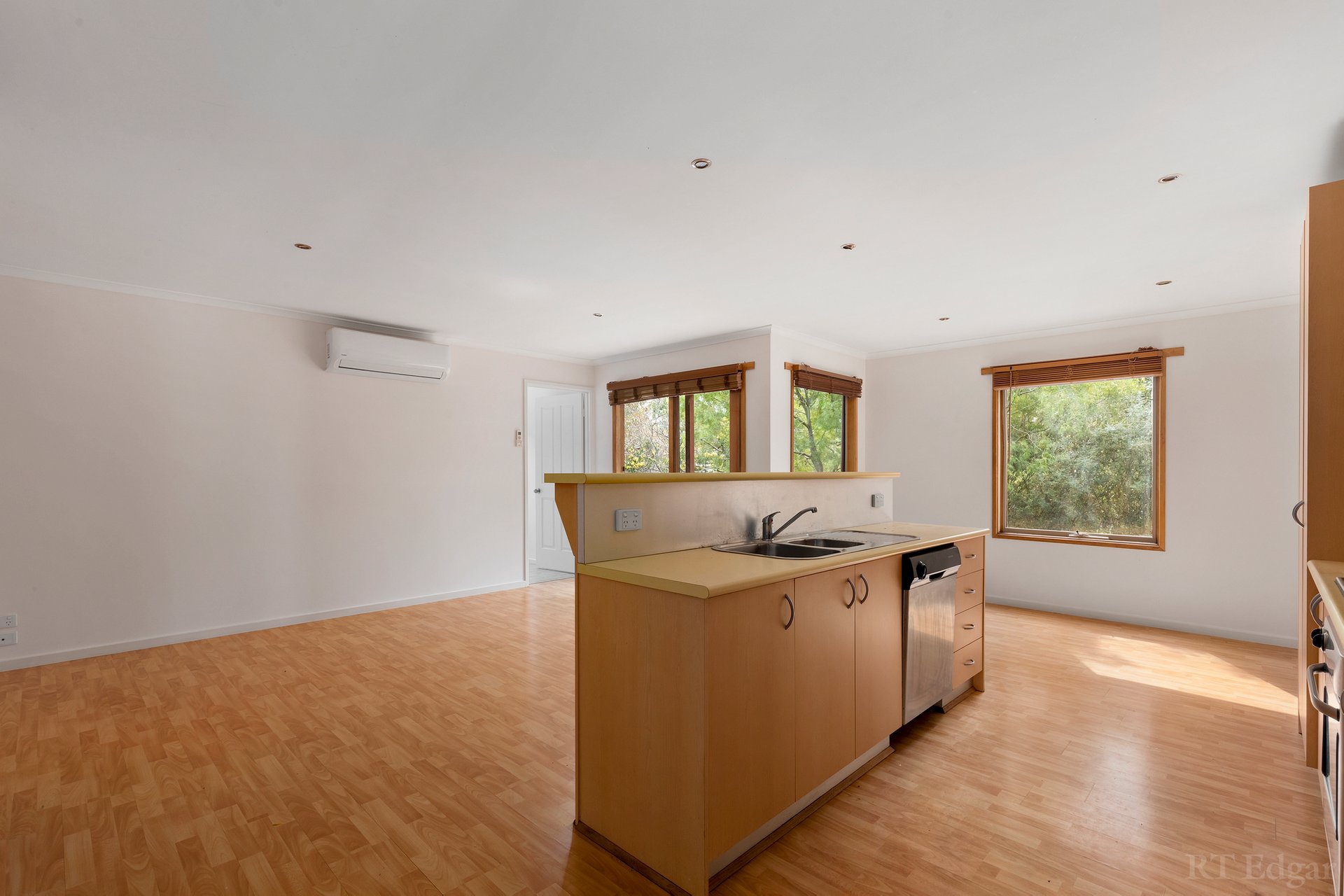 Property Gallery Thumbnail 4