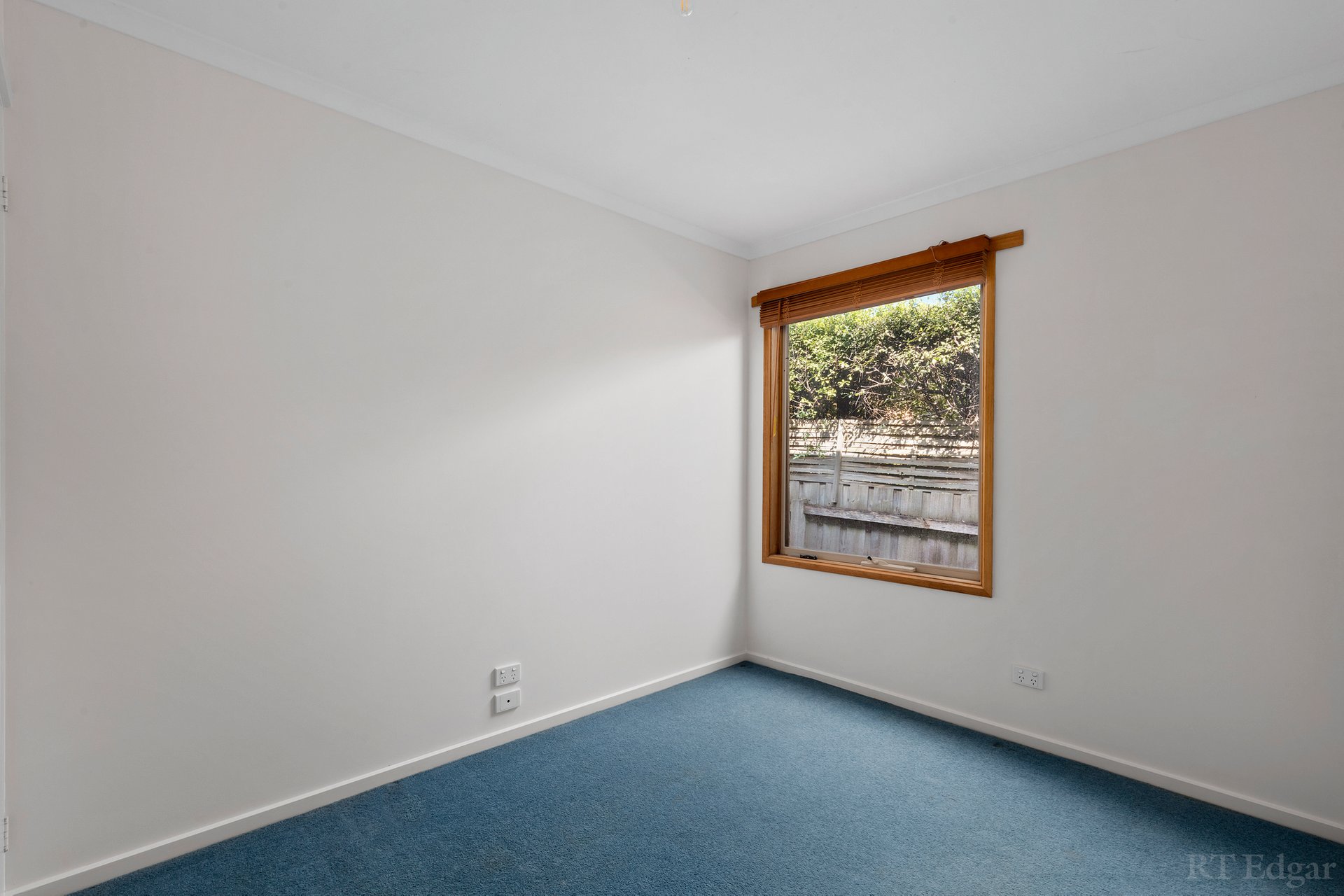Property Gallery Thumbnail 9