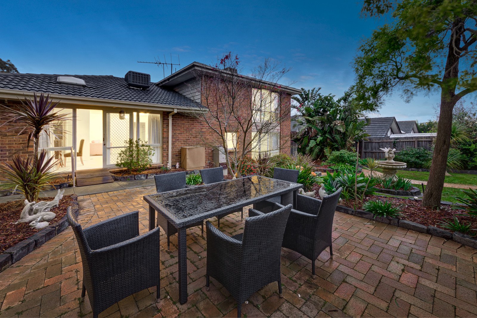 31 Beverly Hills Drive, Templestowe image 5