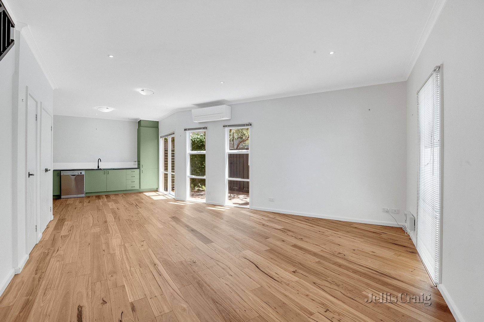 31 Brickworks Drive, Brunswick image 2