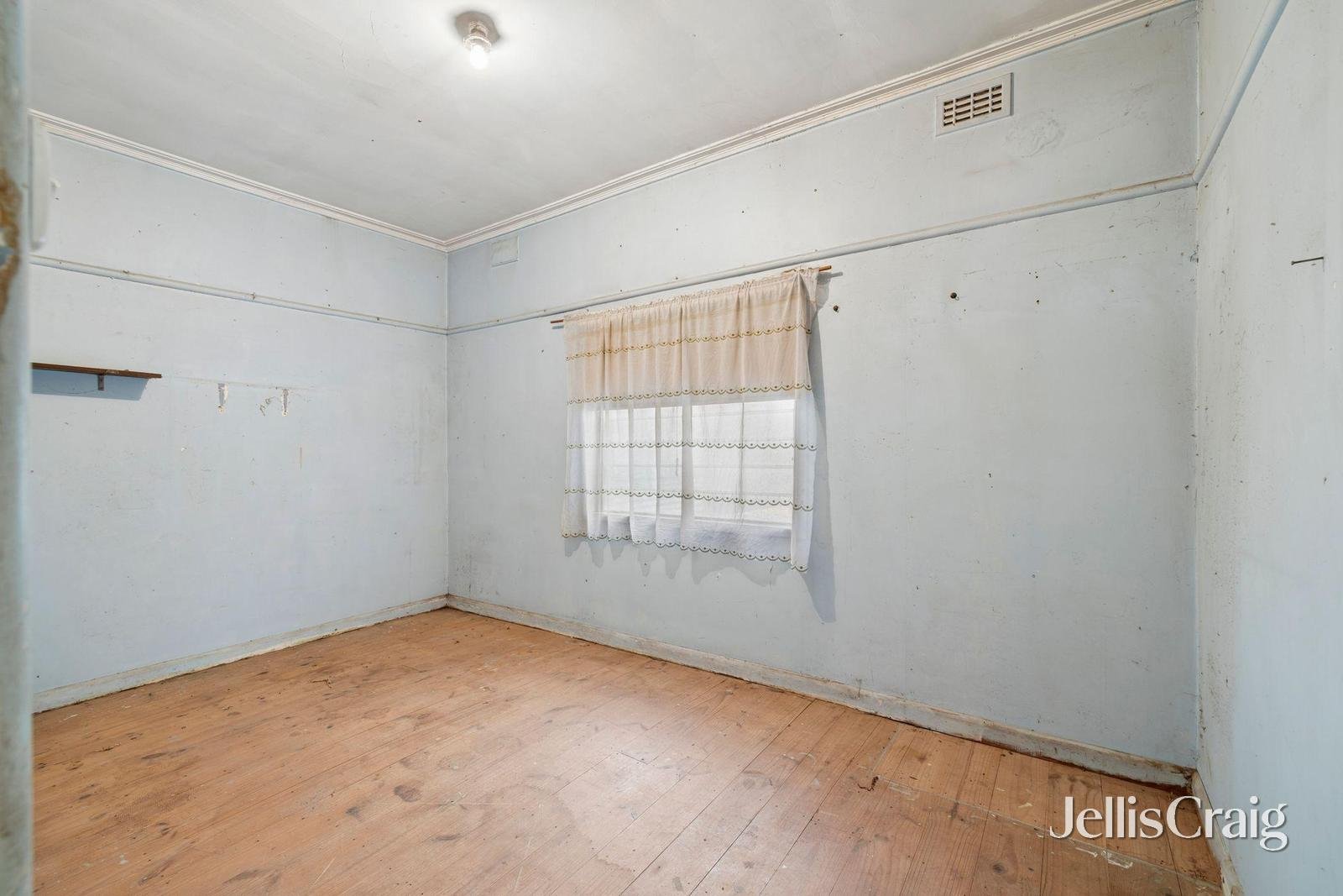 31 Butterworth Street, Castlemaine image 6