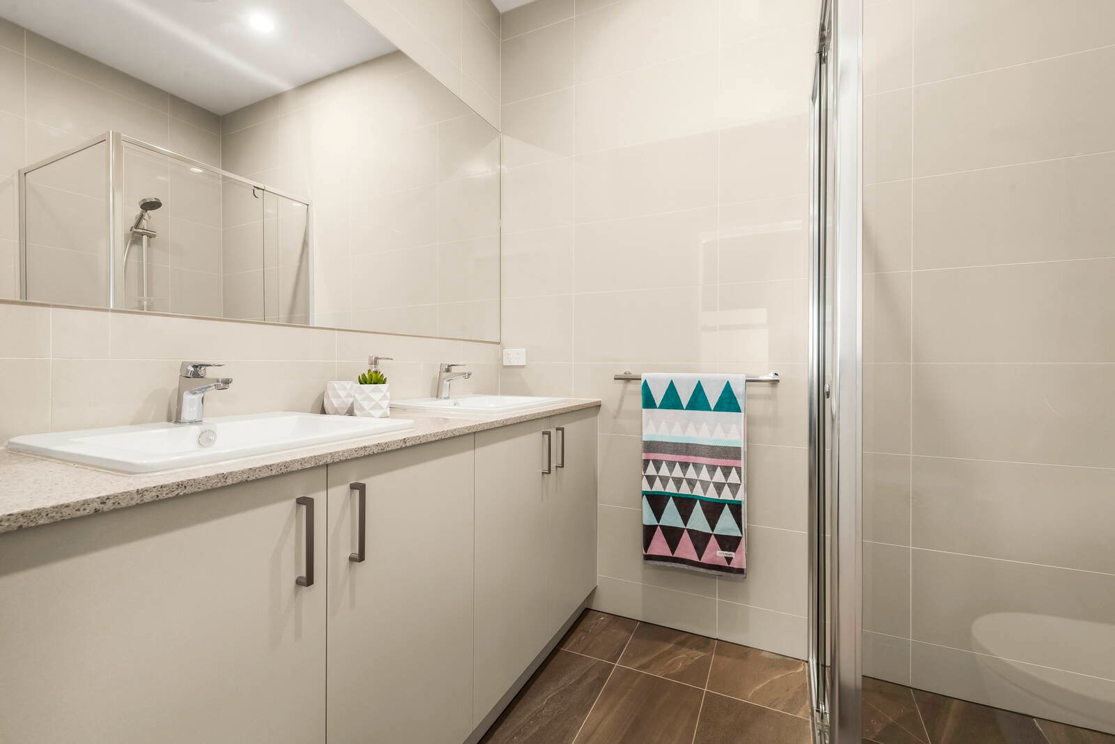 Property Gallery Thumbnail 6
