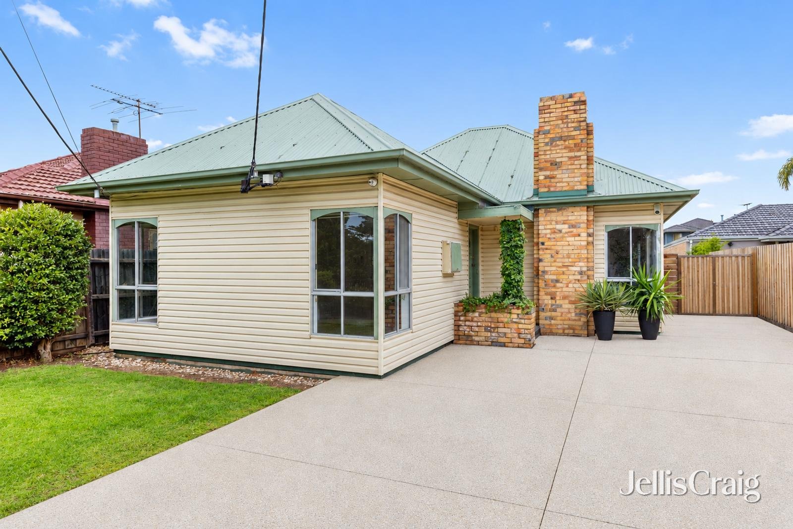 31 Carmen Street, Newport image 1