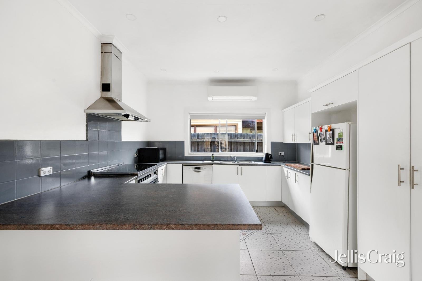 31 Carmen Street, Newport image 5