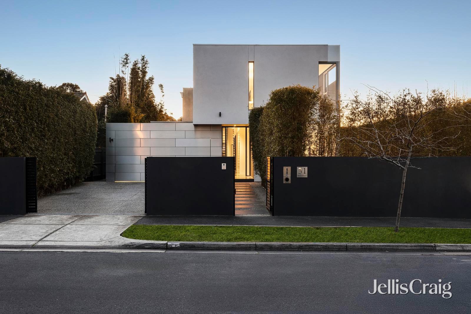 31 Champion Street, Brighton image 2