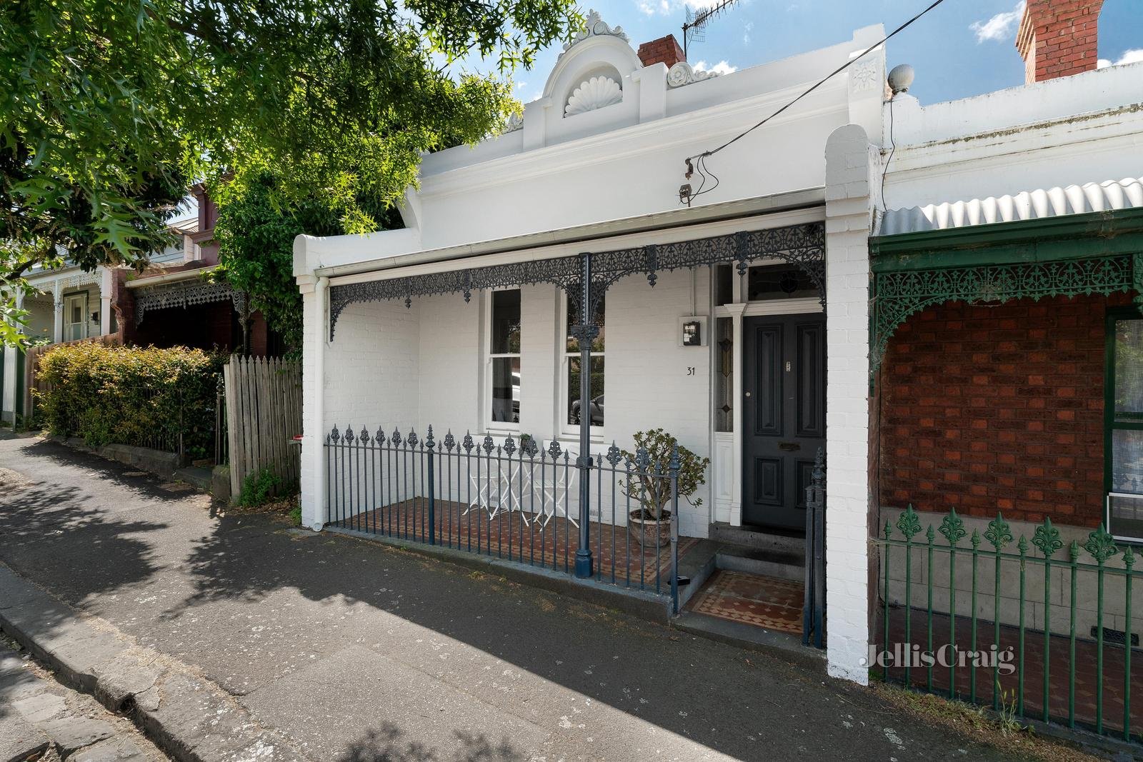 31 Charlotte Street, Richmond image 1