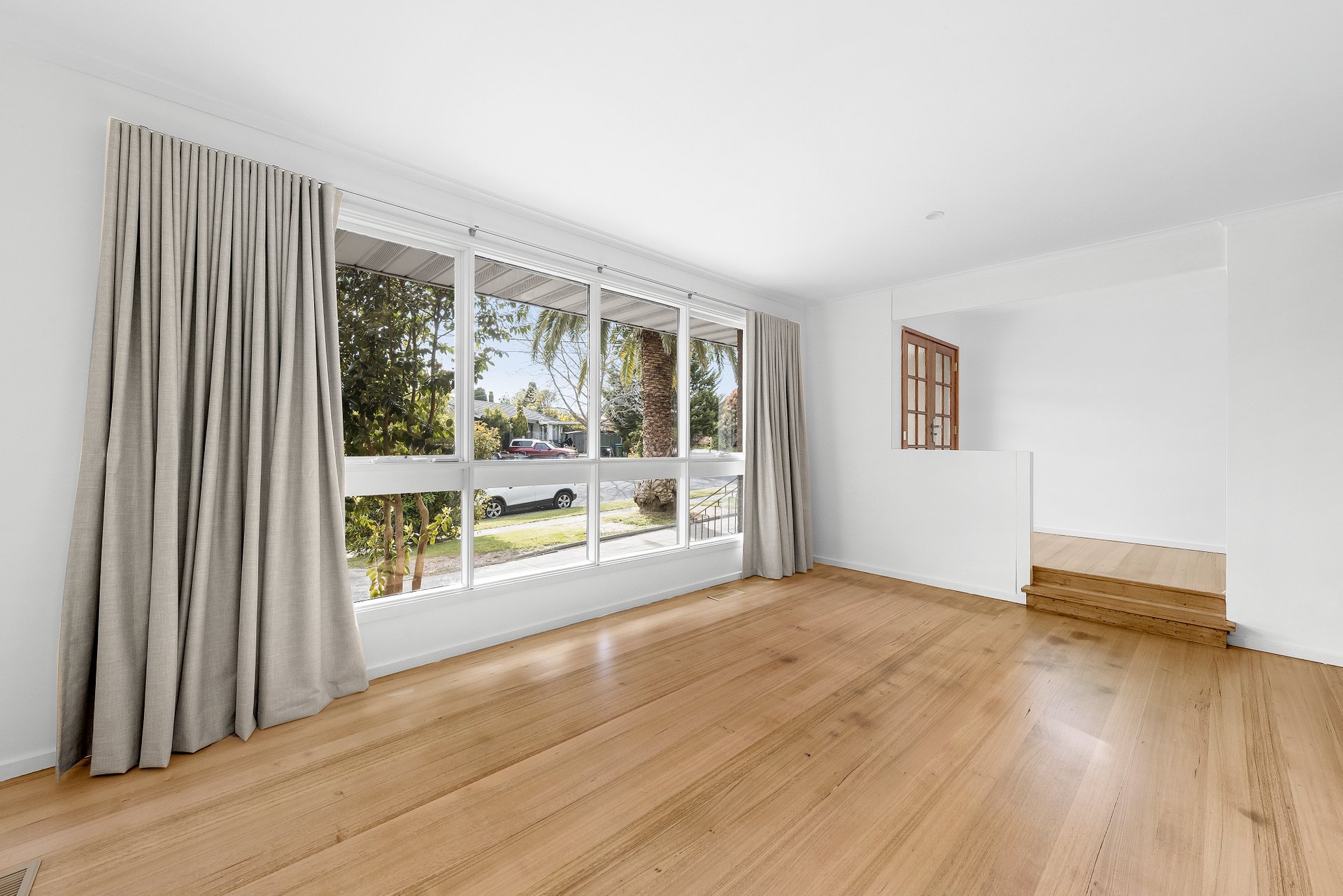 Property Gallery Thumbnail 3