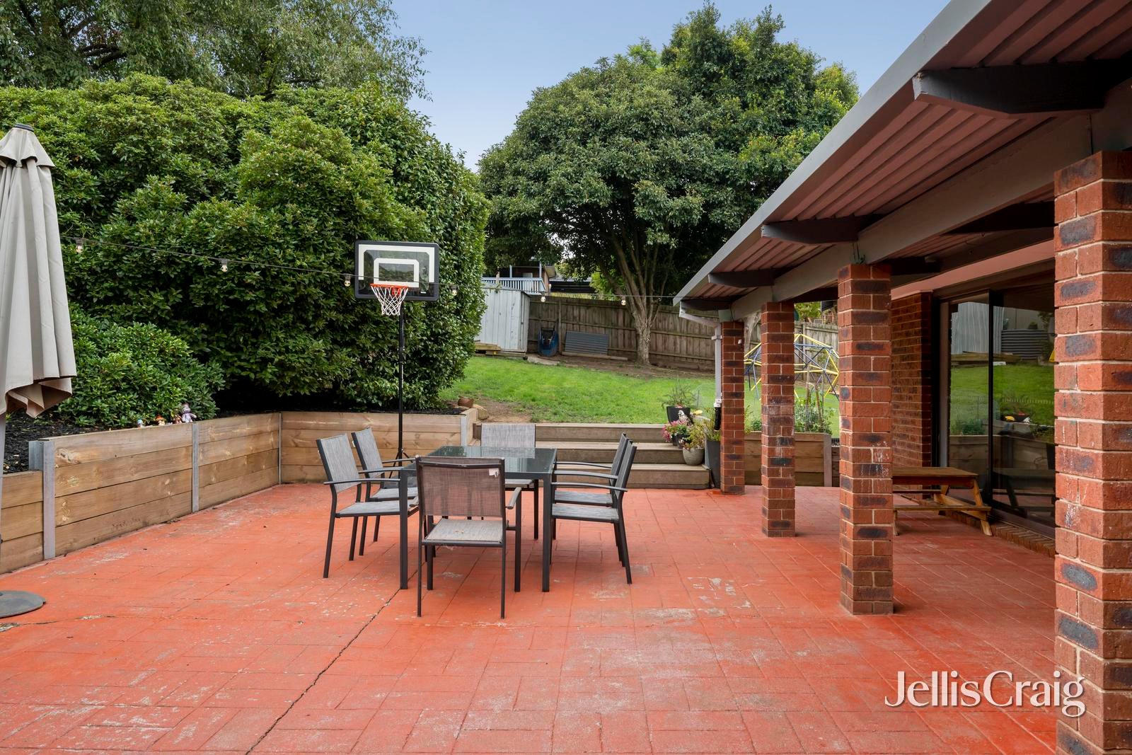 31 Chevalier Crescent, Mooroolbark image 12