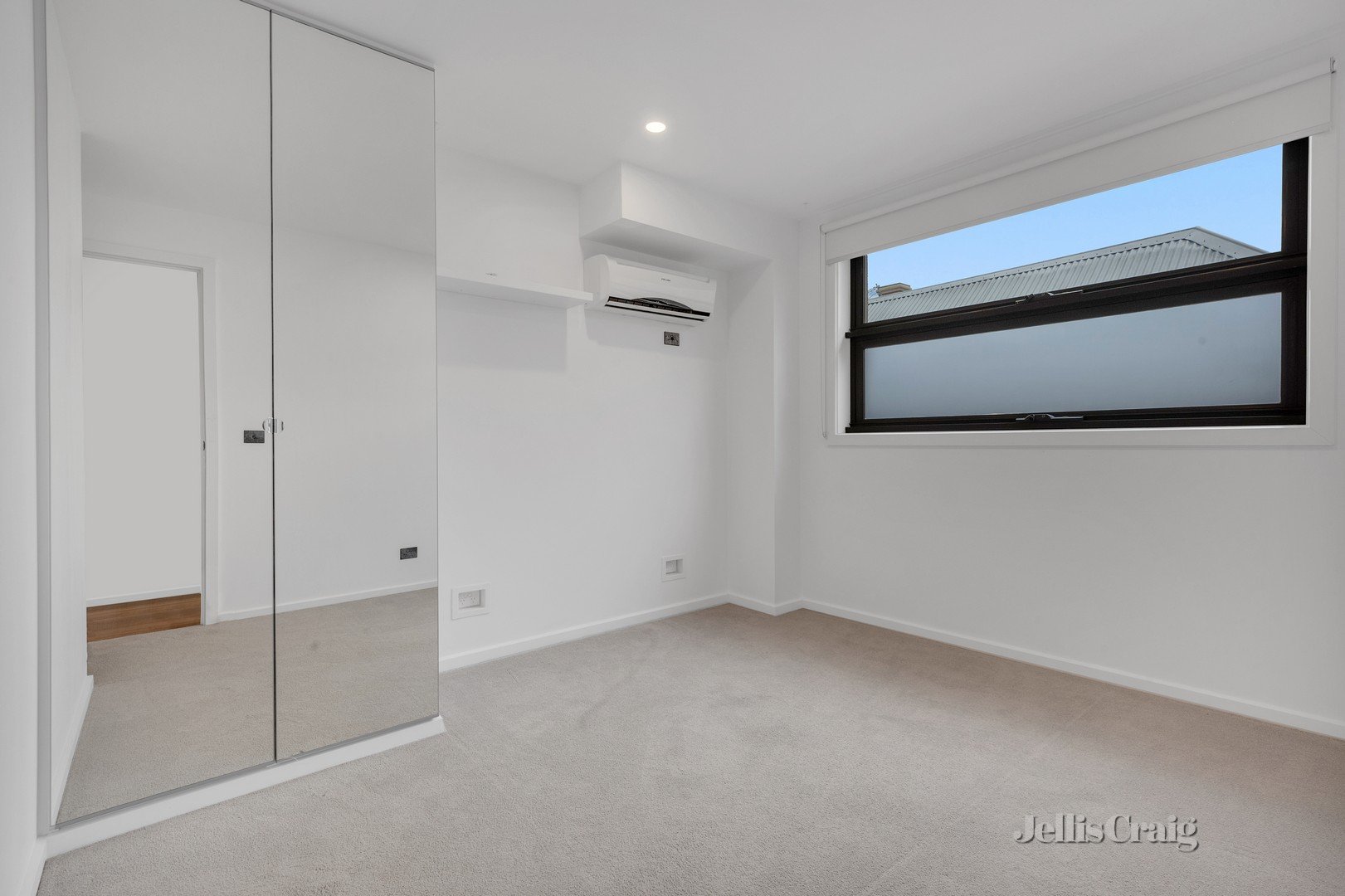 3/1 Collier Crescent, Brunswick image 8