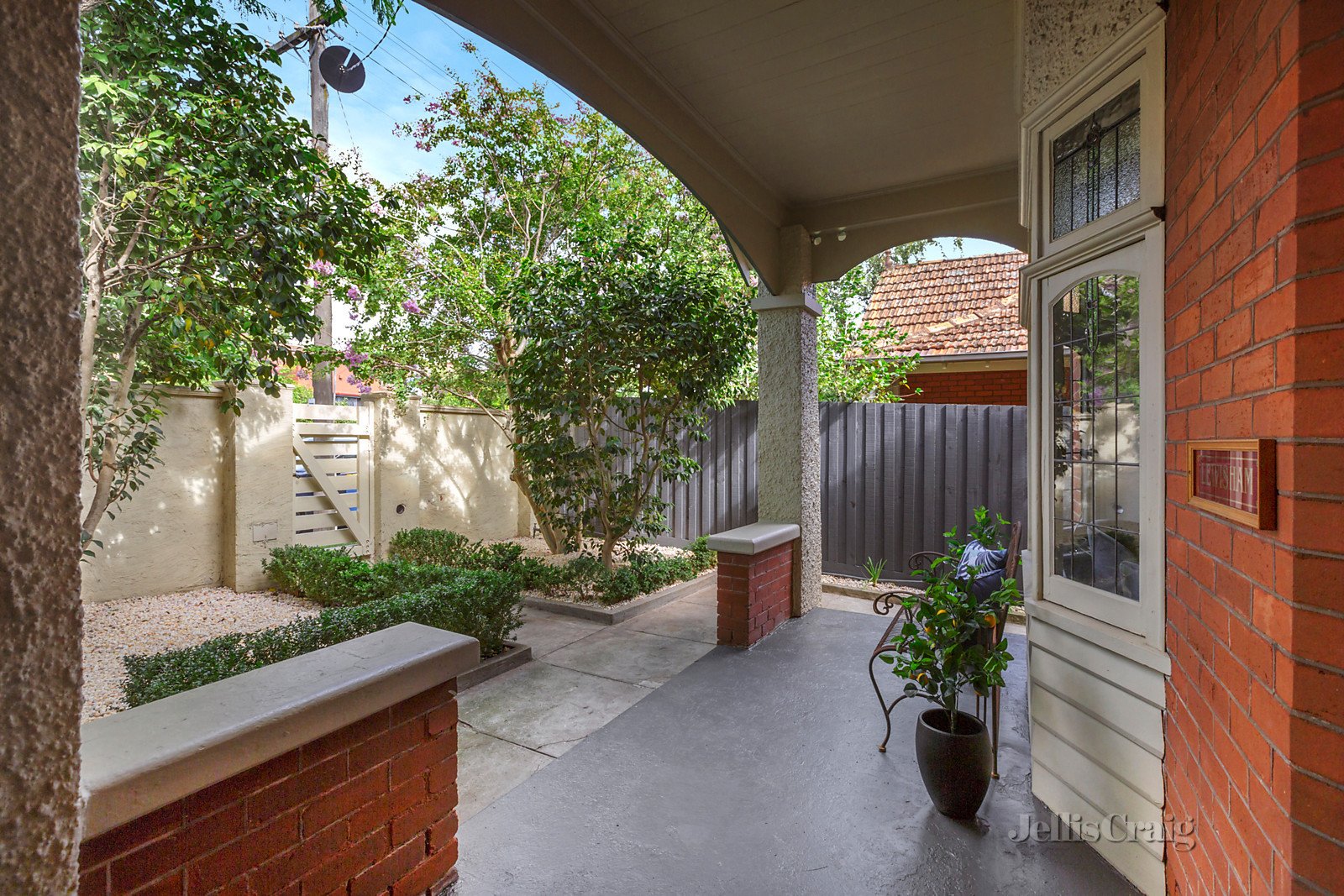 31 Denmark Street, Kew image 2