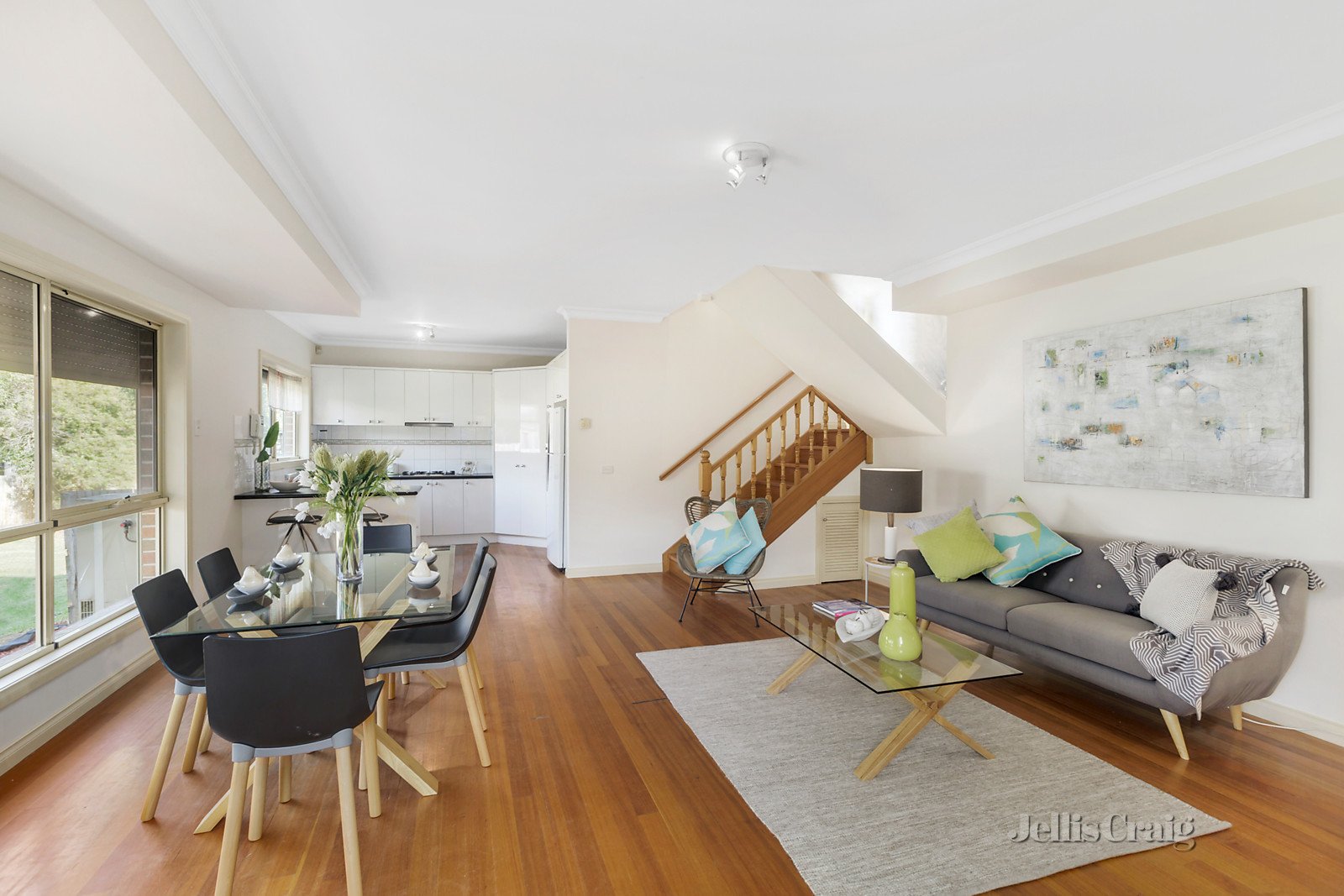 3/1 Dianne Street, Doncaster East image 2