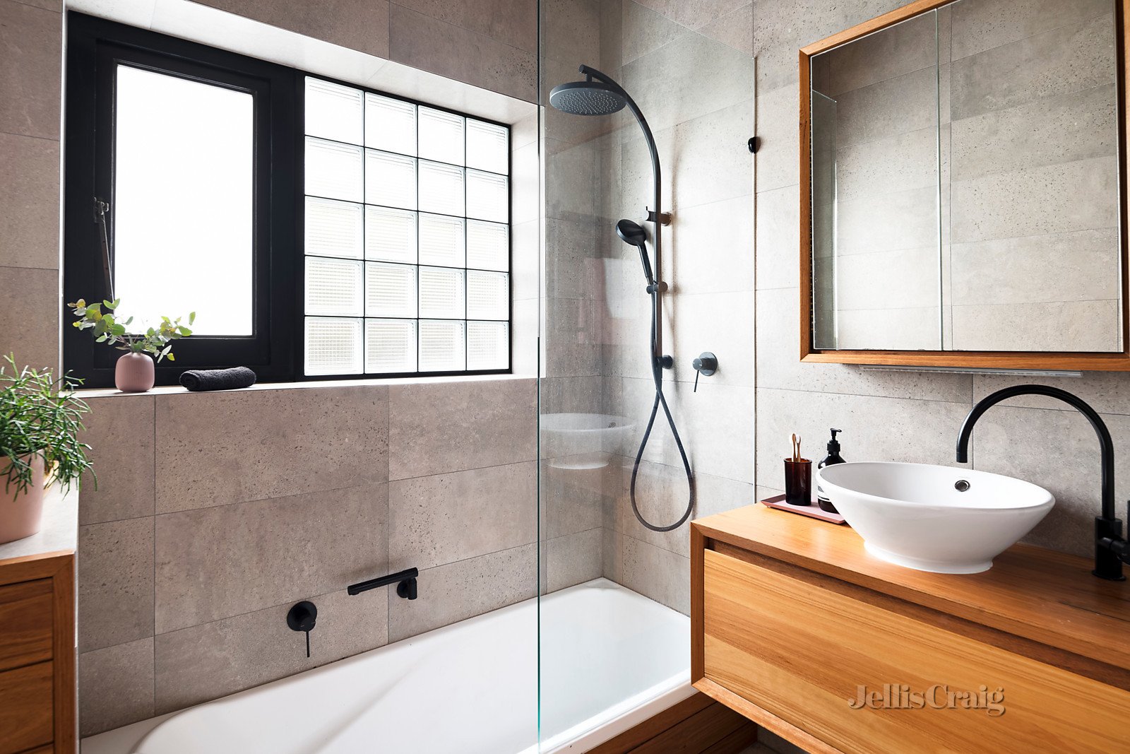 31 Disraeli Grove, Pascoe Vale South image 9