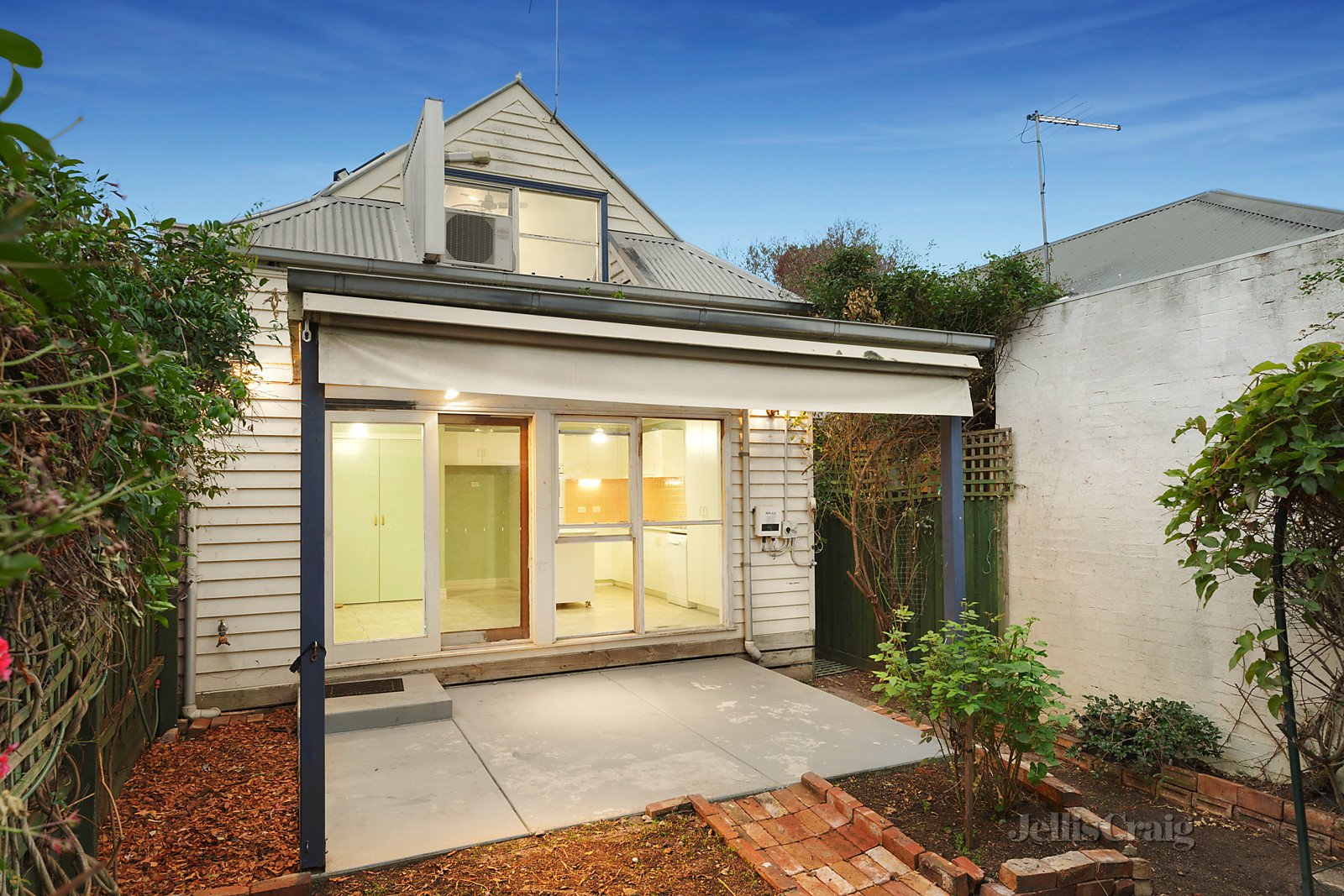 31 Dover Street, Flemington image 9