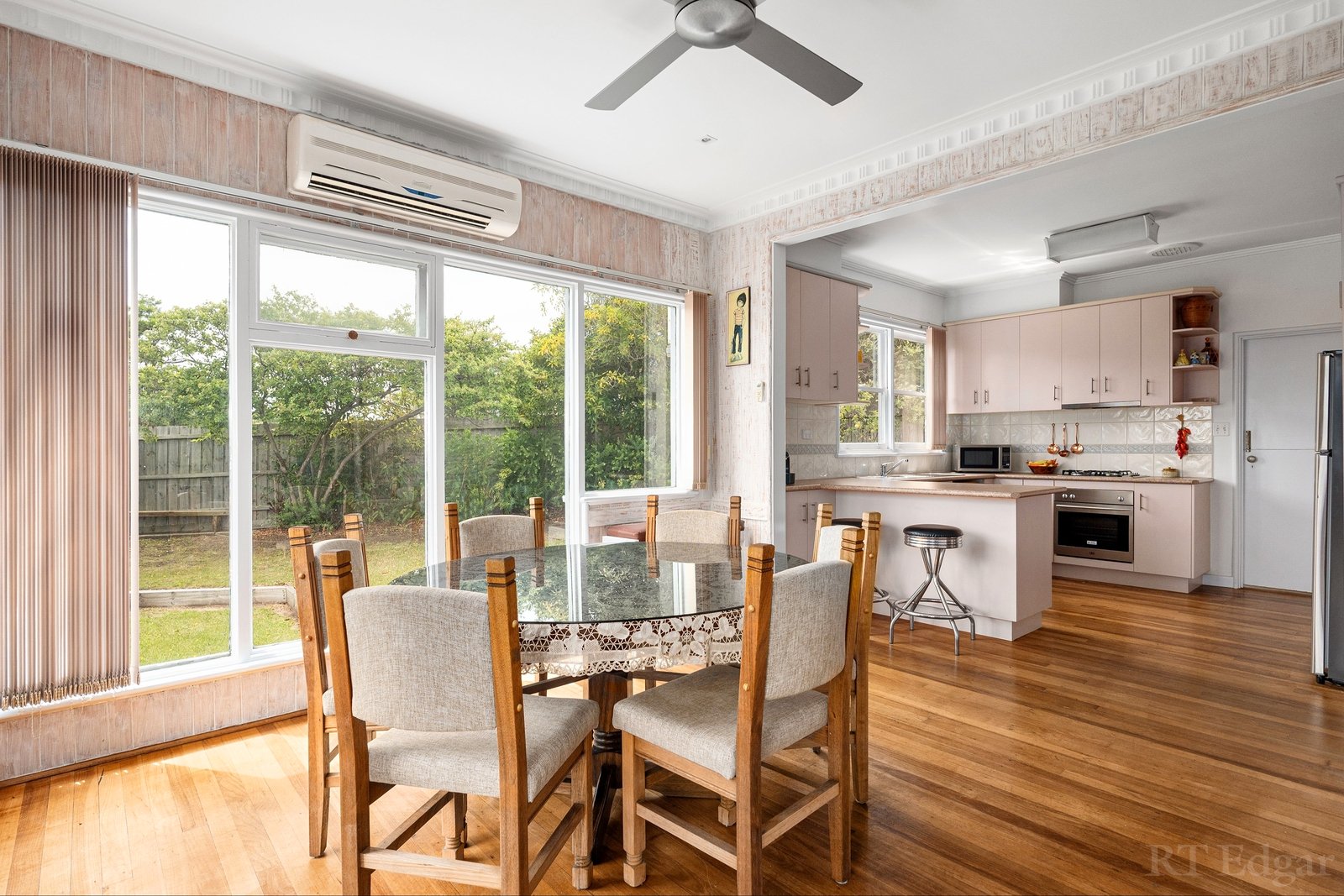 Property Gallery Thumbnail 12
