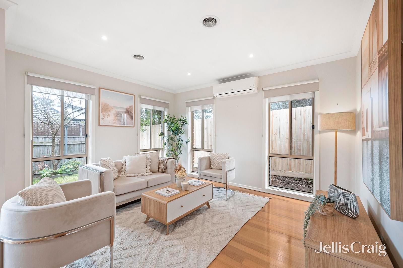 3/1 Elaine Court, Mooroolbark image 2