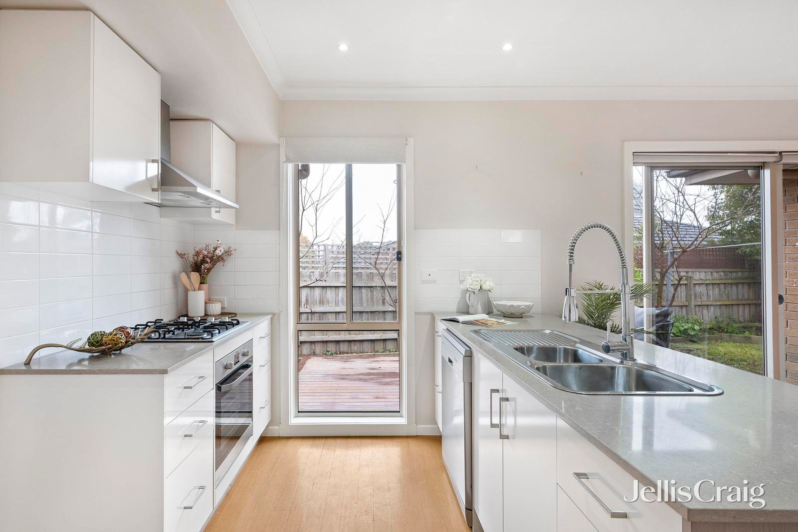3/1 Elaine Court, Mooroolbark image 4