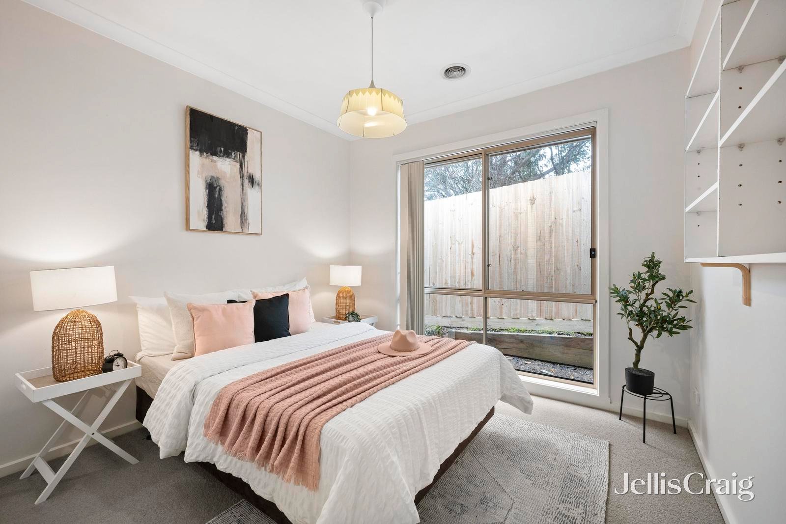 3/1 Elaine Court, Mooroolbark image 8
