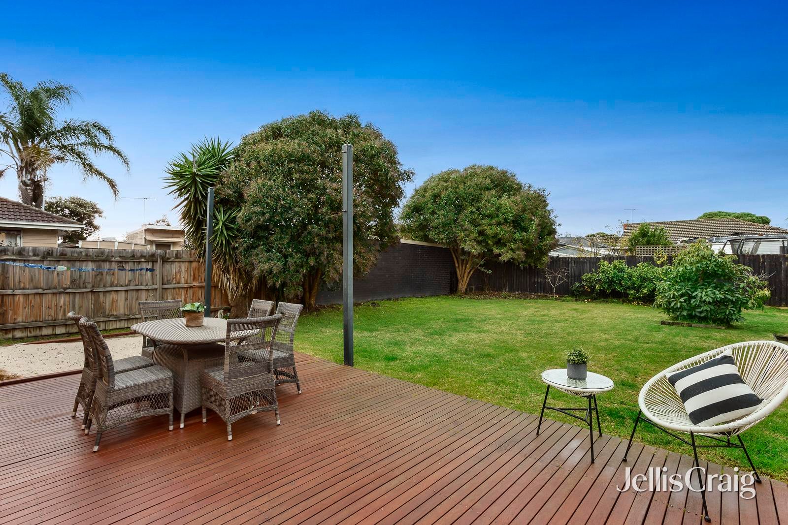 31 Elliot Street, Parkdale image 9