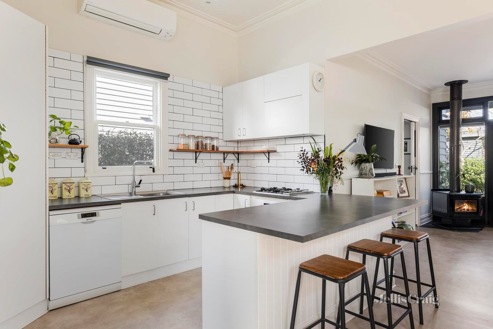 31 Elphin Street, Newport image 5