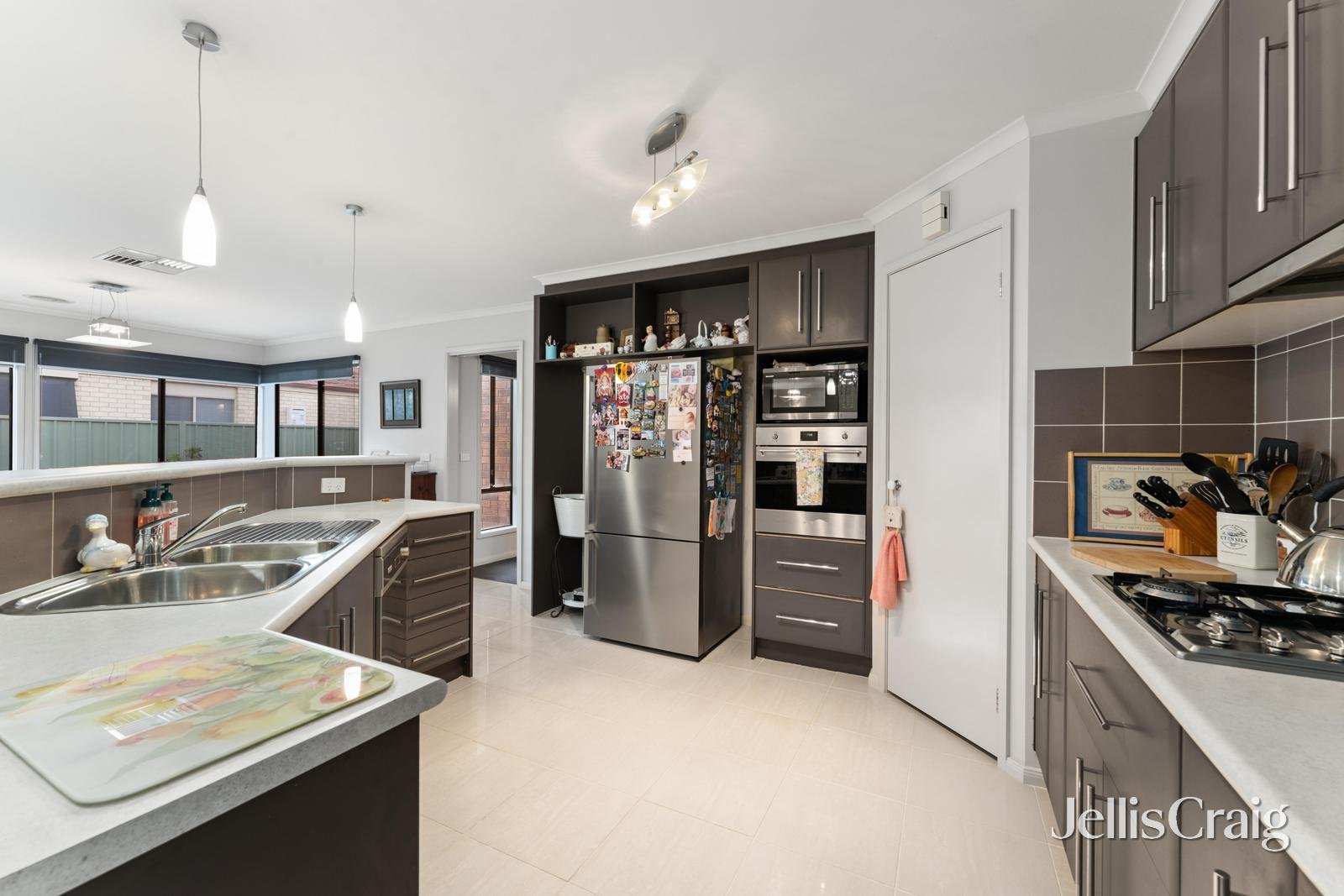 31 Faversham Avenue, Lake Gardens image 4