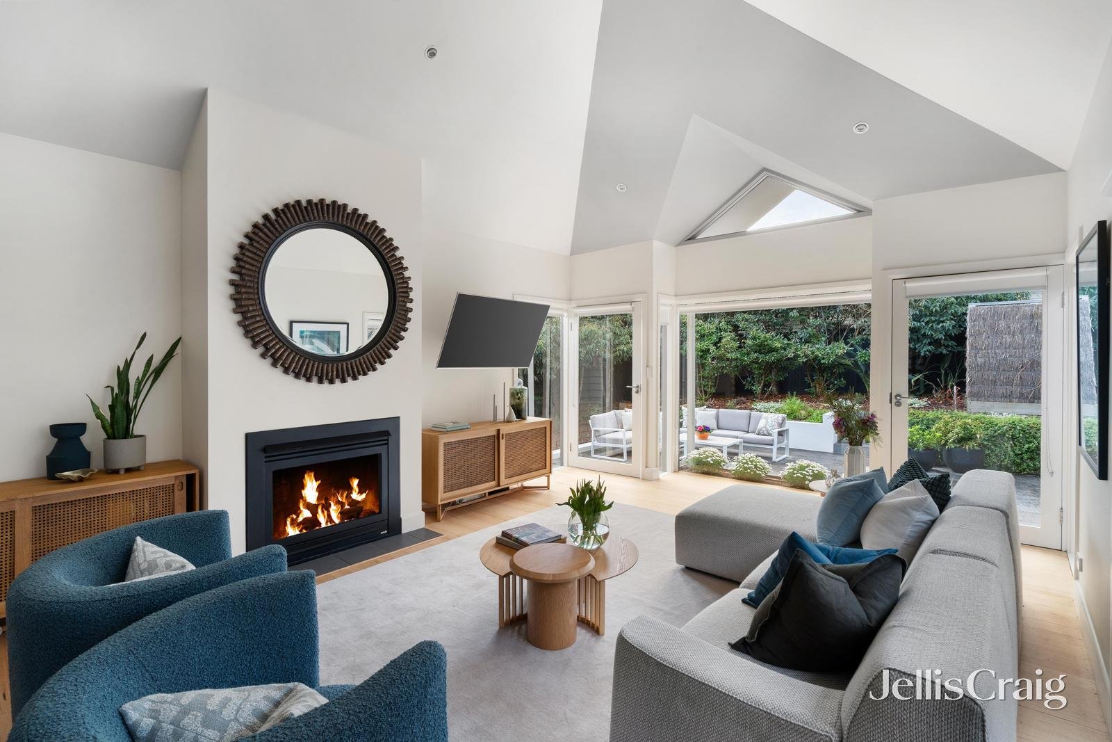 31 Ferndale Road, Glen Iris image 2