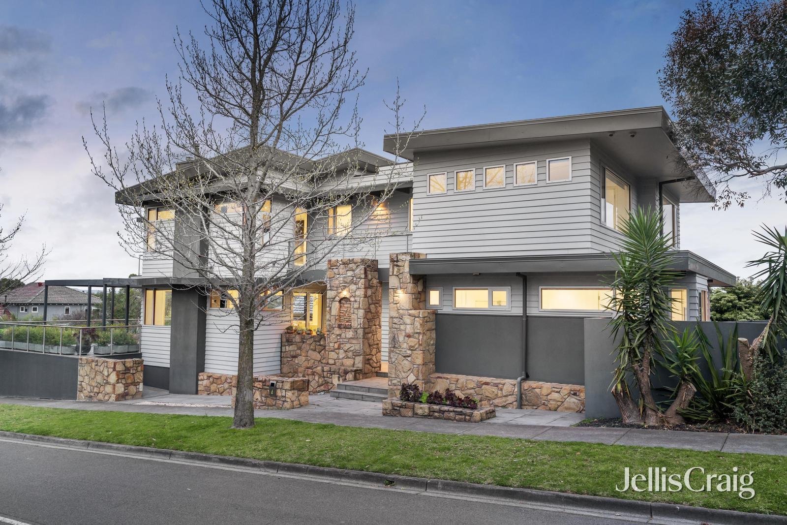 31 First Avenue, Kew image 1