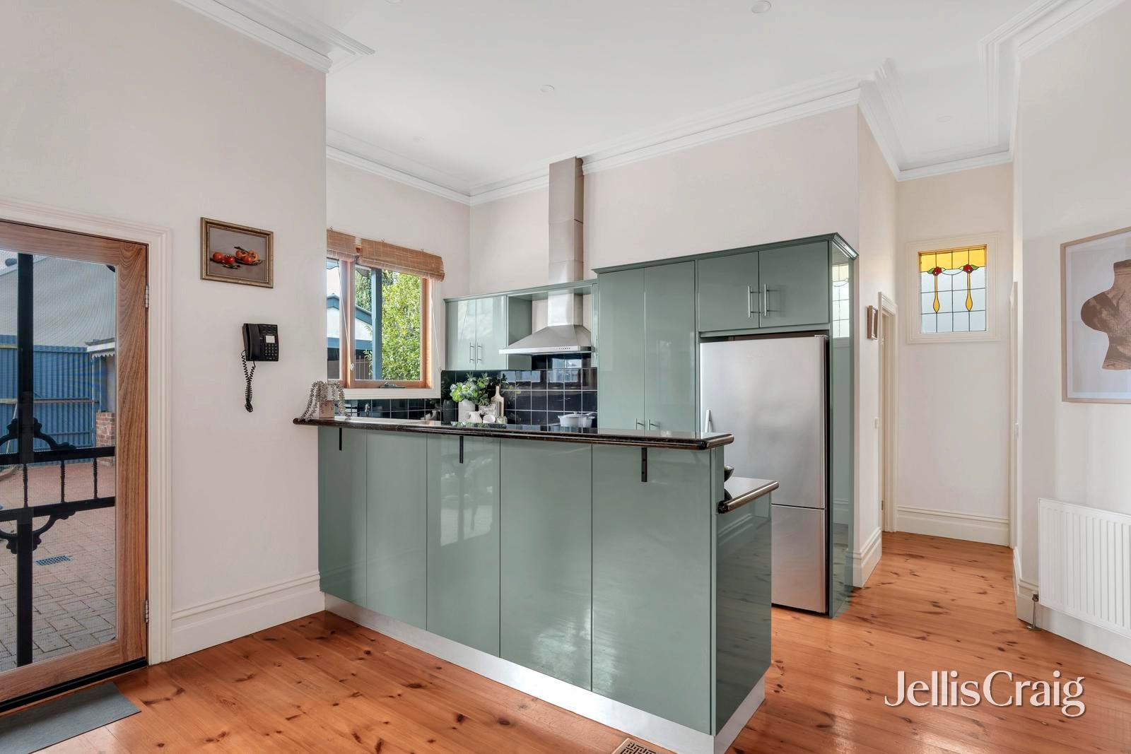 31 Glenlyon Road, Brunswick image 6