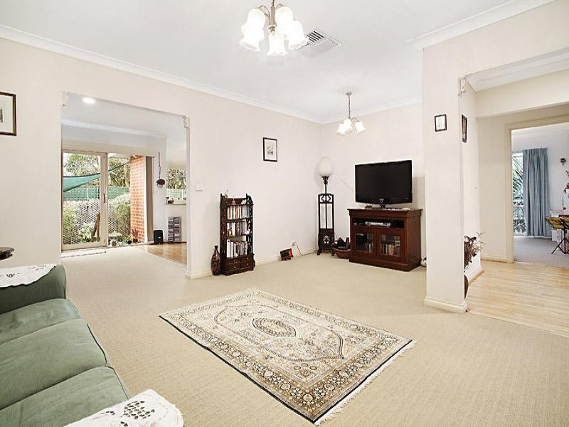 3/1 Godfrey Court, Surrey Hills image 2