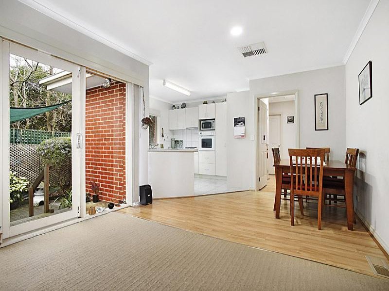 3/1 Godfrey Court, Surrey Hills image 3