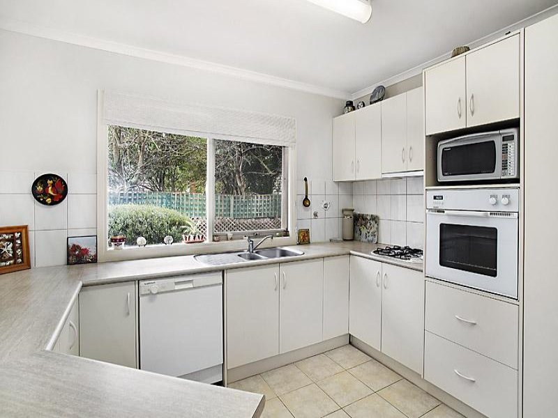 3/1 Godfrey Court, Surrey Hills image 4
