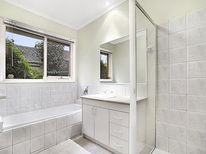 3/1 Godfrey Court, Surrey Hills image 6