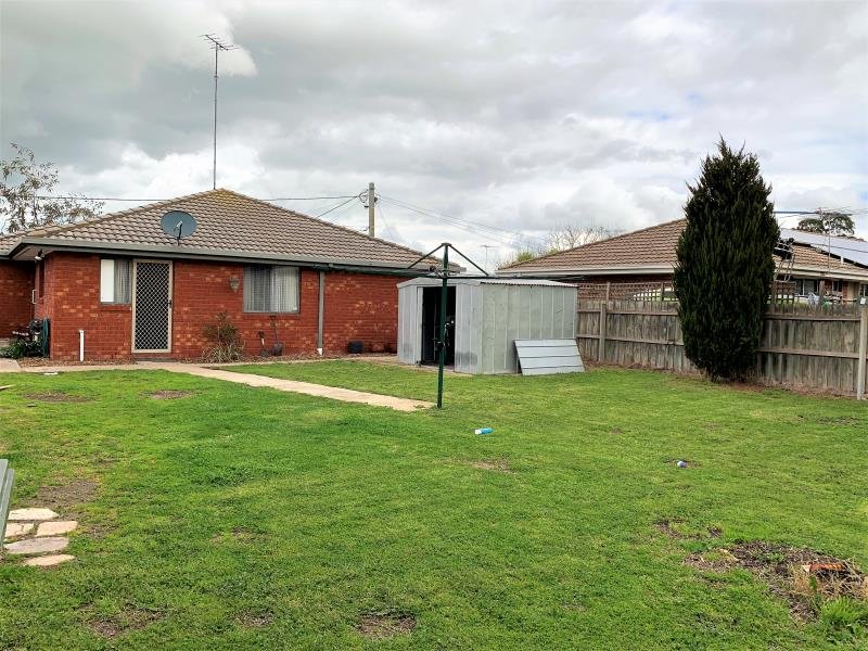 31 Govett Crescent, St Albans Park image 5