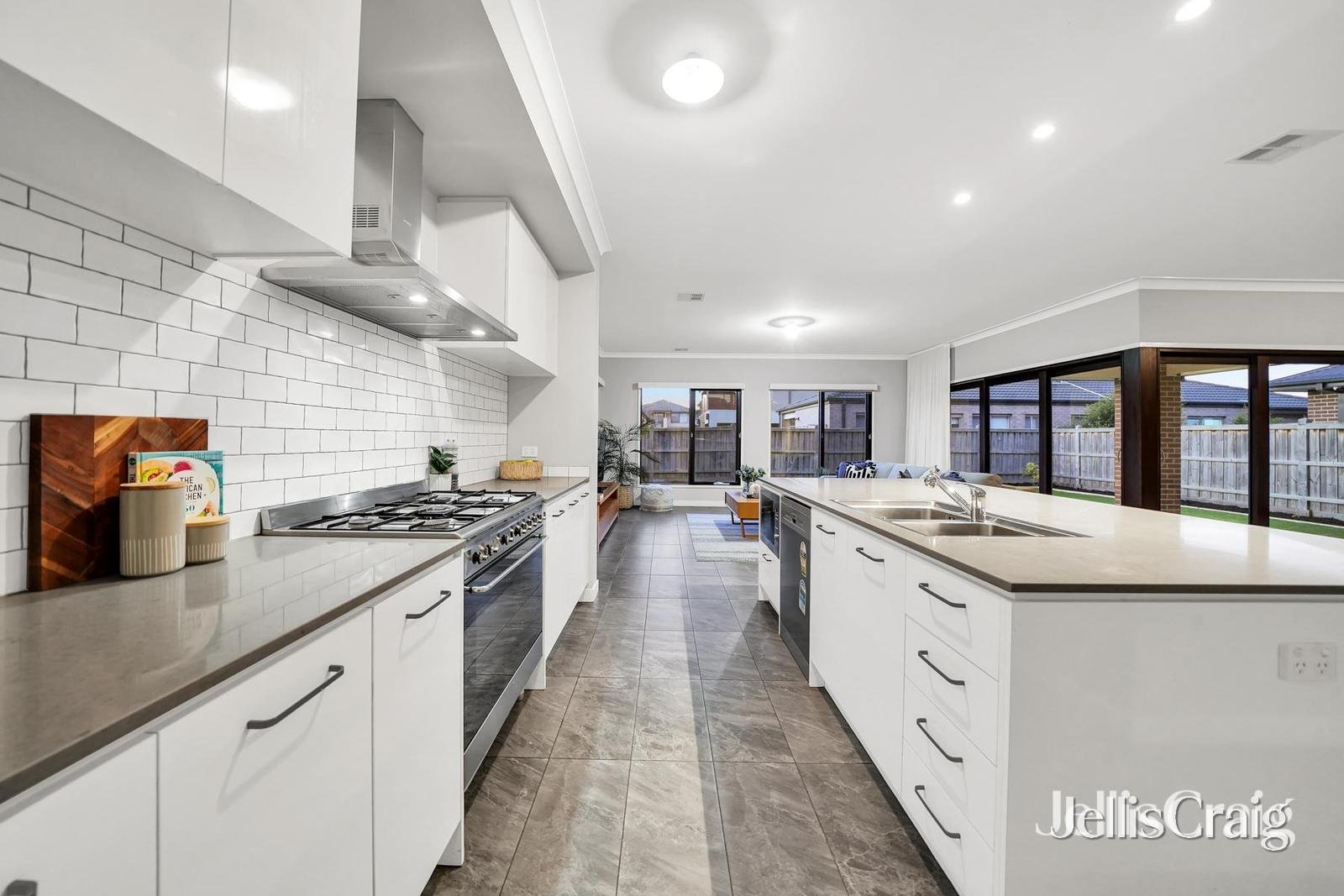 31 Gramercy Boulevard, Point&nbsp;Cook image 6