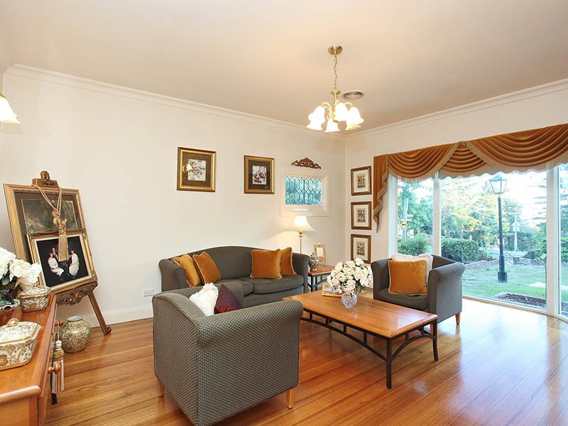 31 Haig Street, Ringwood image 2