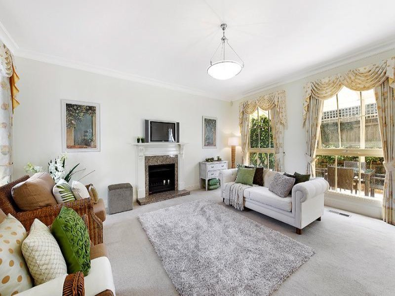 3/1 Highbury Street, Balwyn North image 2