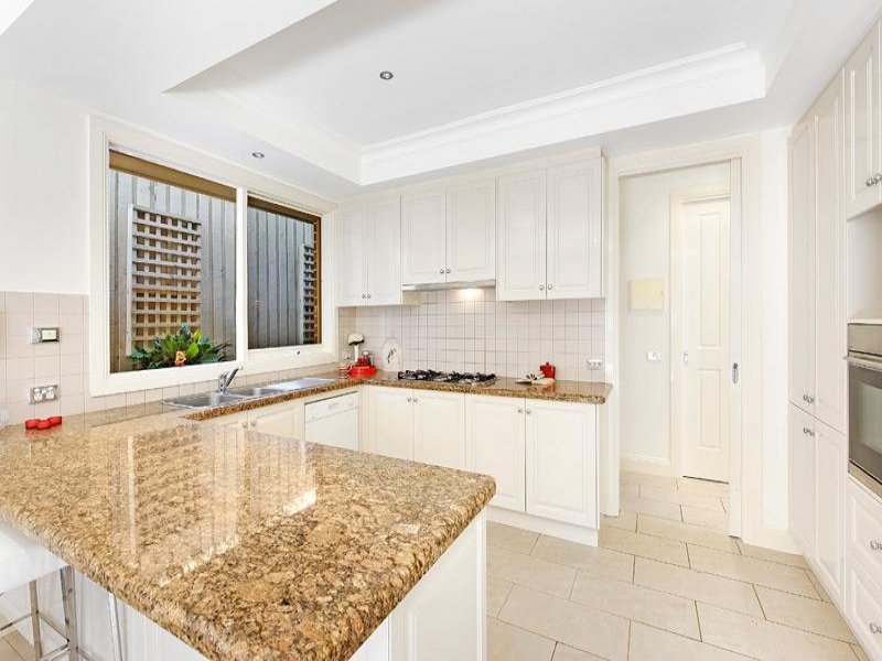 3/1 Highbury Street, Balwyn North image 4