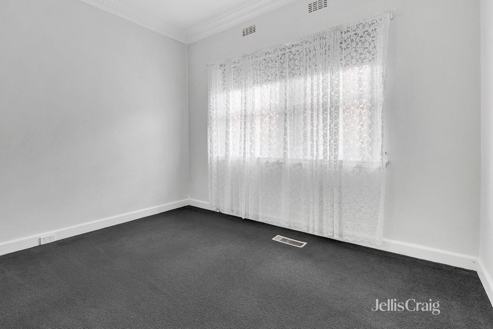 31 Hotham Road, Niddrie image 5