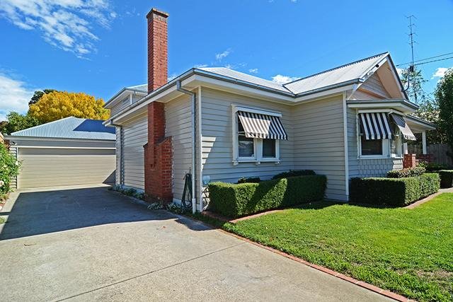 31 Hotham Street, Lake Wendouree image 3