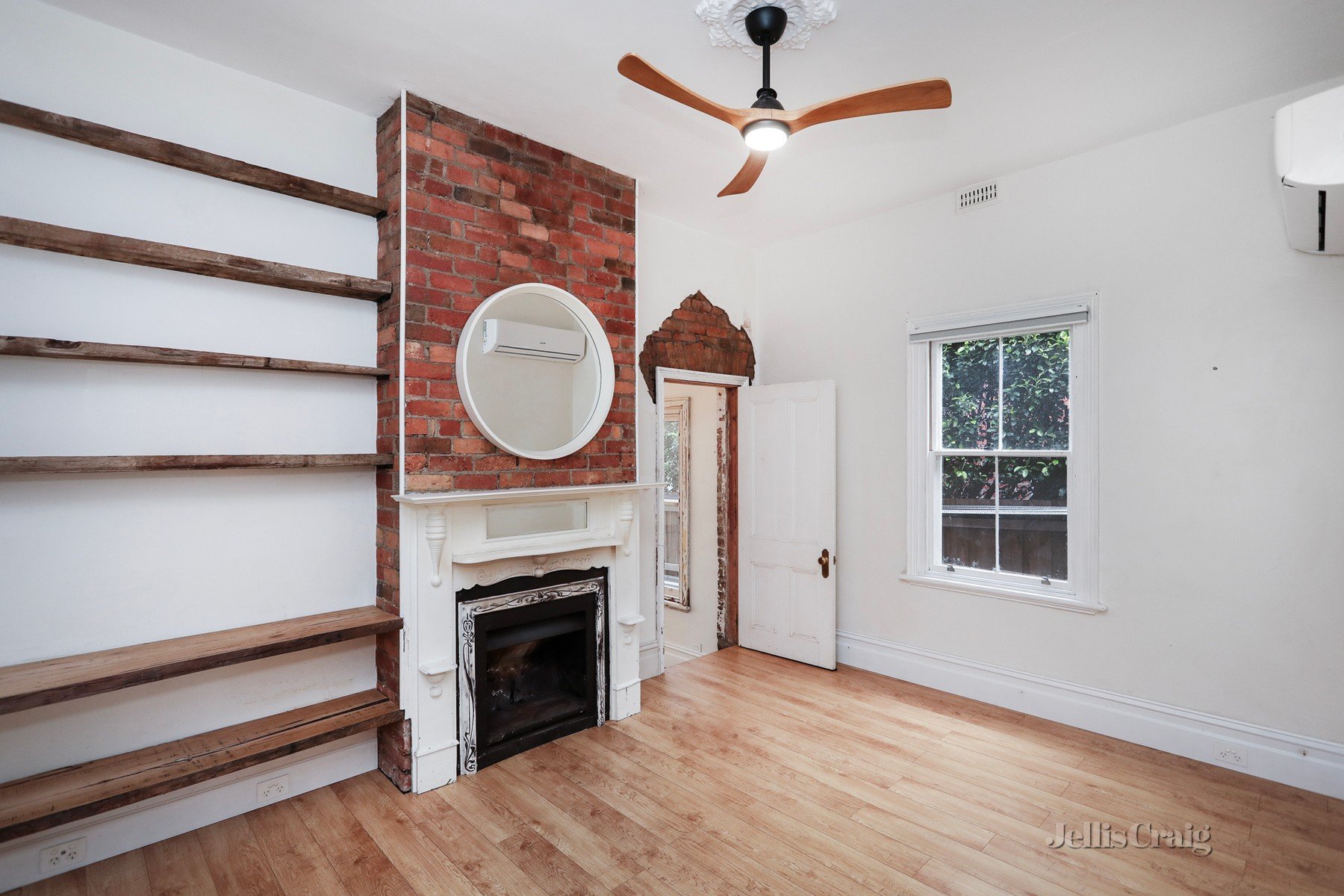 31 Hotham Street, Preston image 2