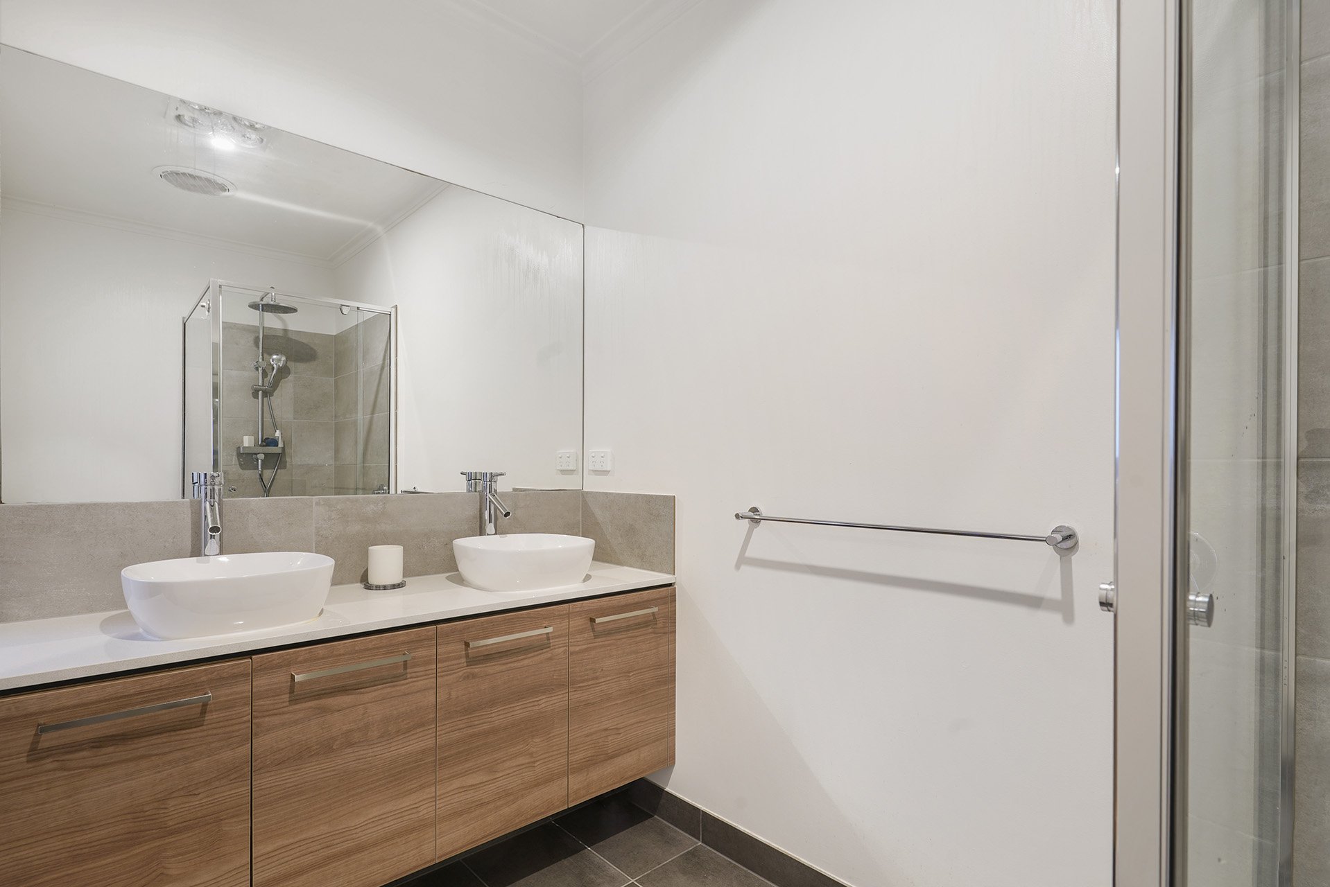 31 Kauri Grove, Glen Waverley image 6