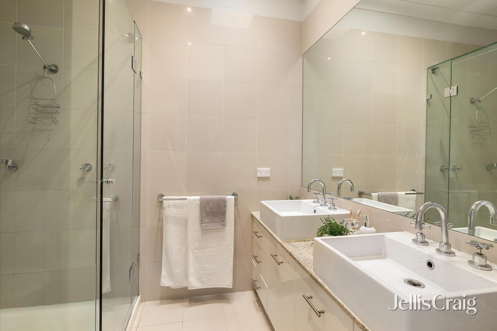 3/1 Kelba Street, Balwyn North image 8