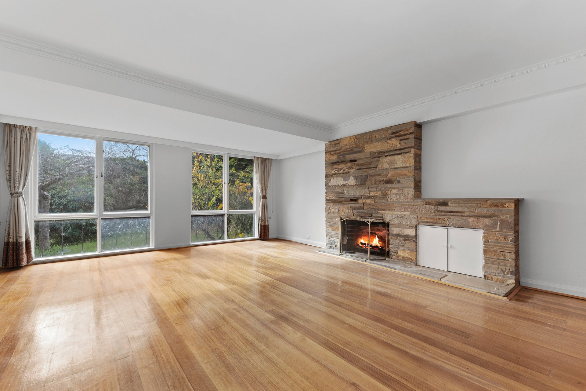 31 Leyland Road, Mount Waverley image 2