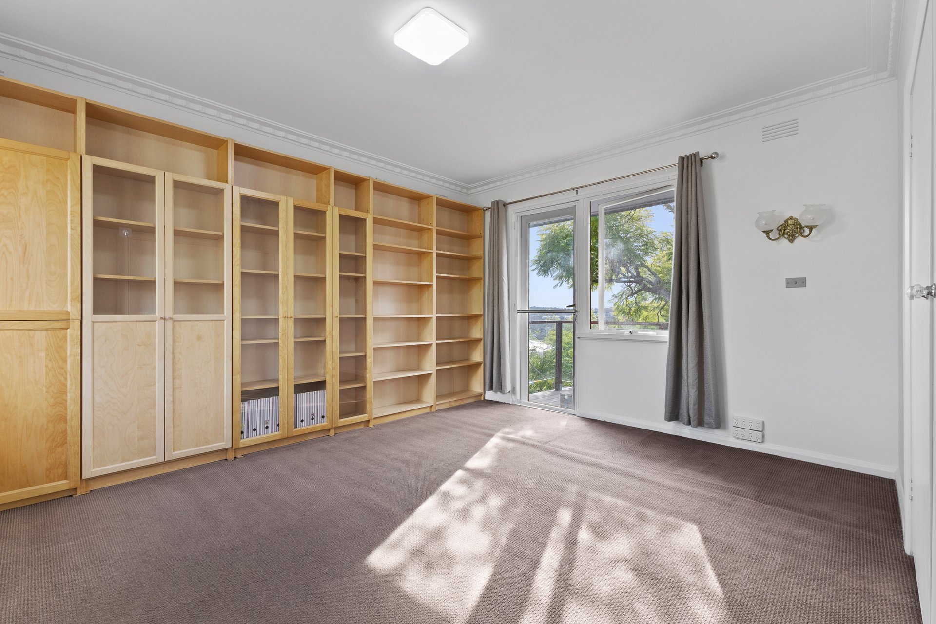 31 Leyland Road, Mount Waverley image 6