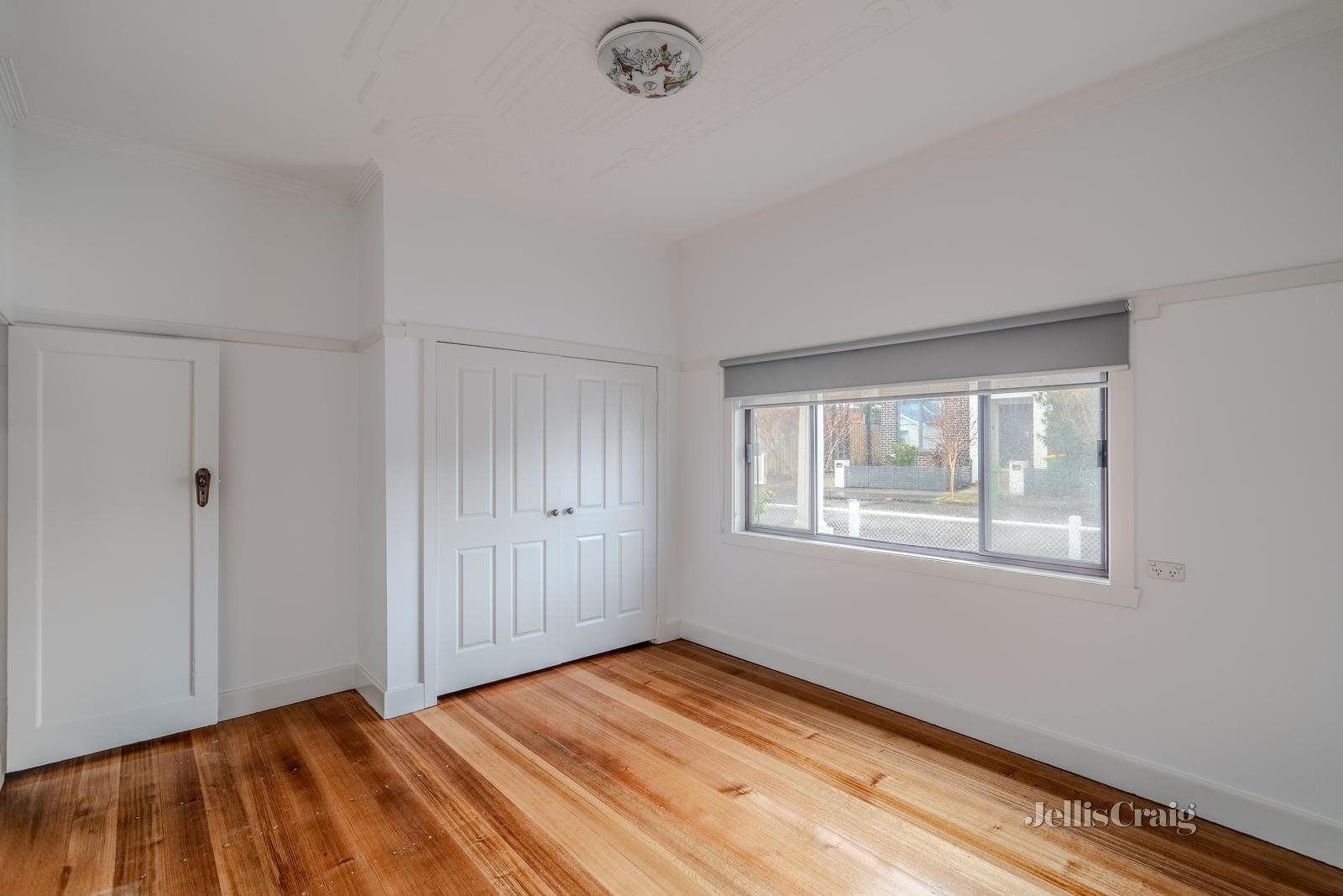 31 Liverpool Street, Footscray image 4