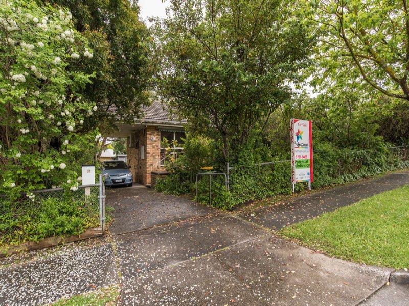 31 Longfellow Avenue, Mooroolbark image 1