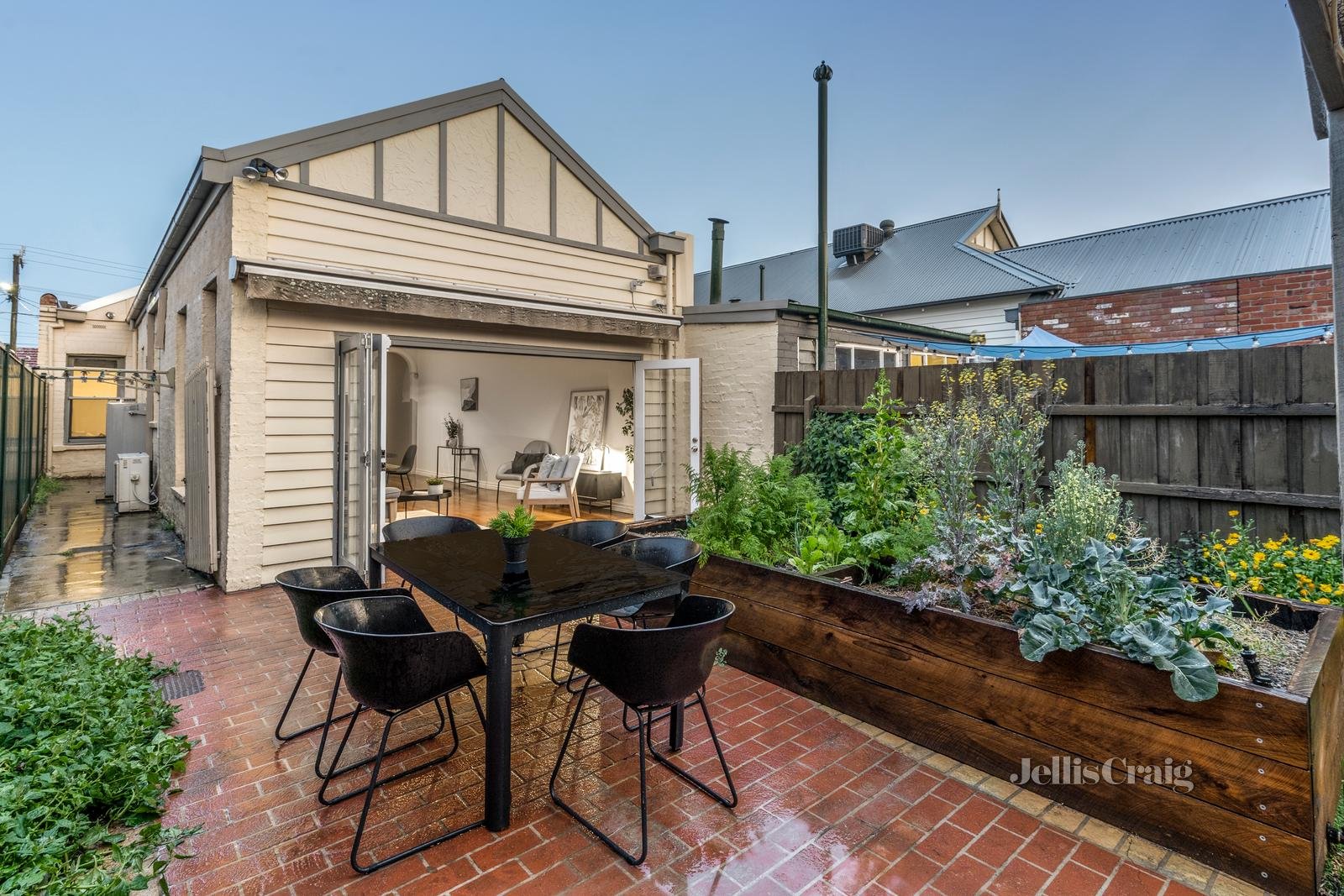 31 Main Street, Coburg image 16