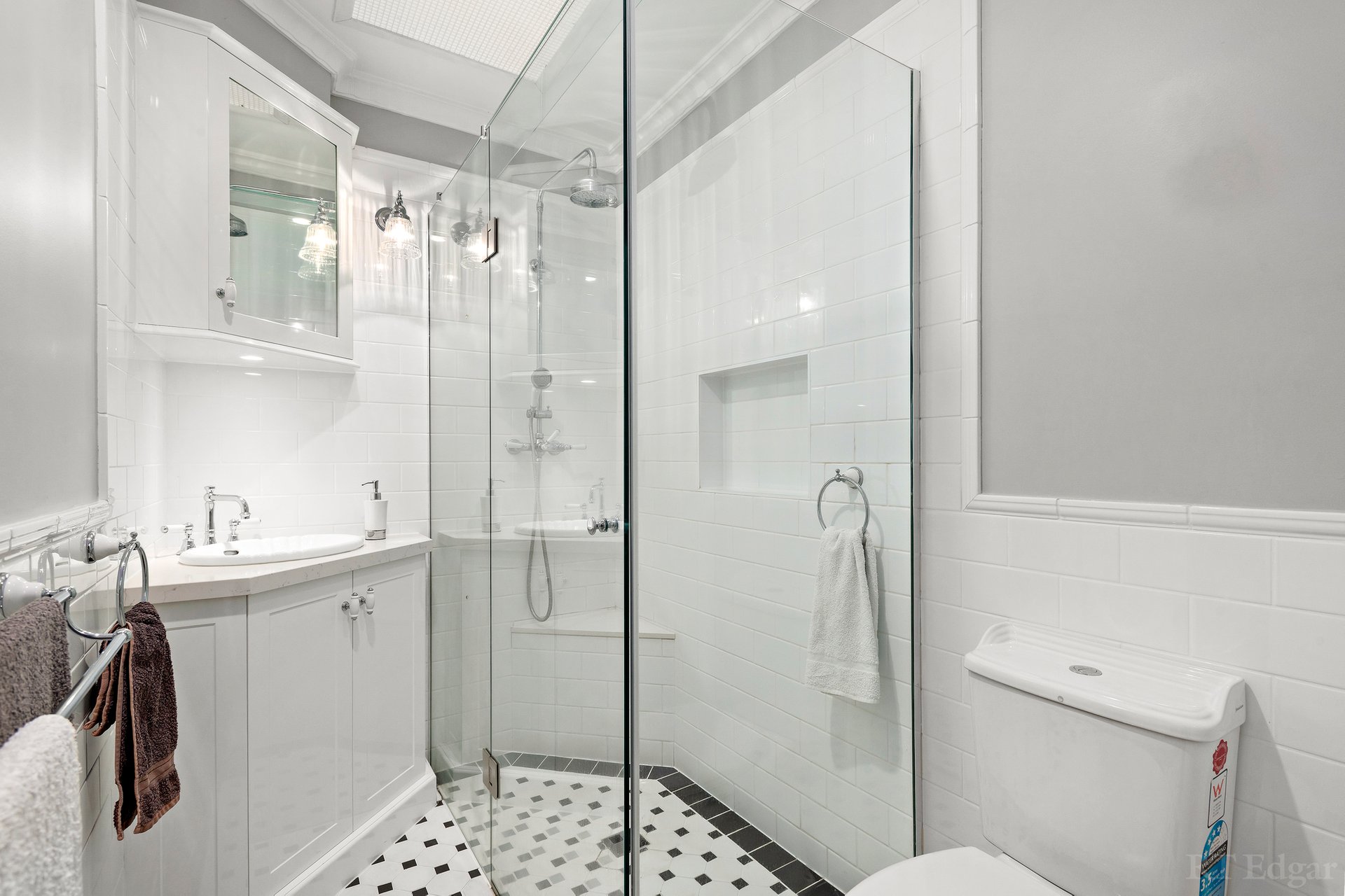 Property Gallery Thumbnail 9
