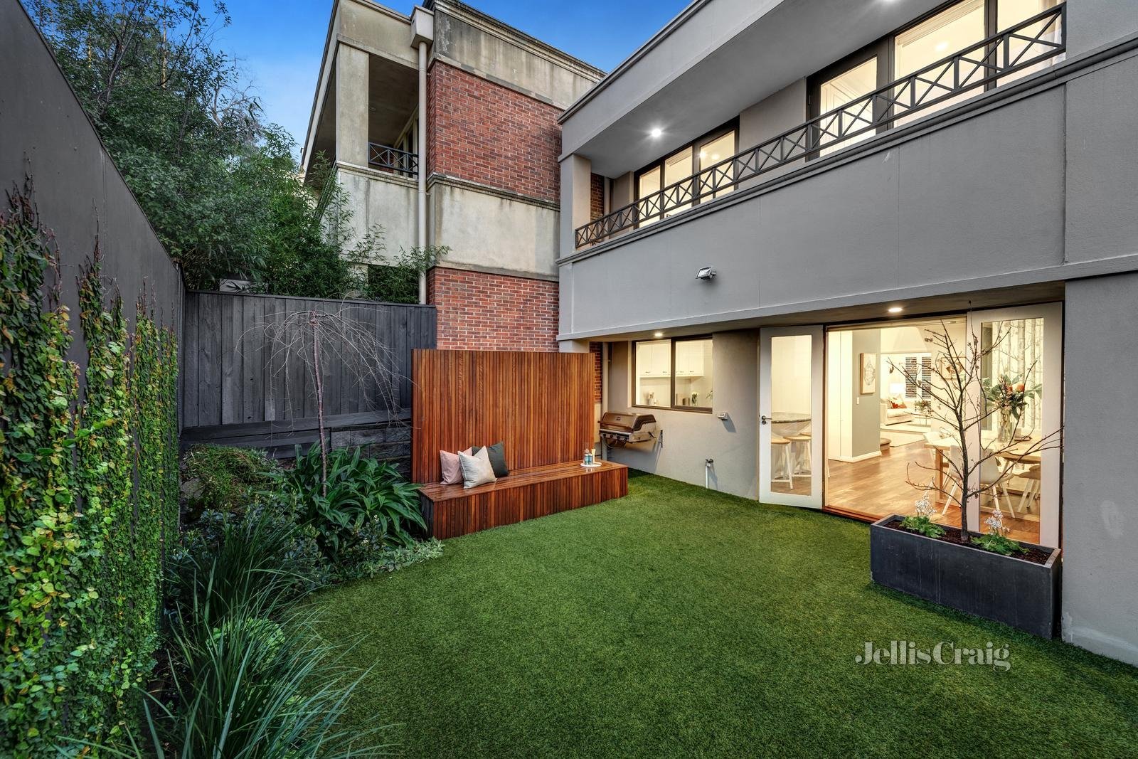 3/1 Maraquita Grove, Hawthorn East image 9